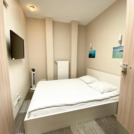 Promenada Hostel